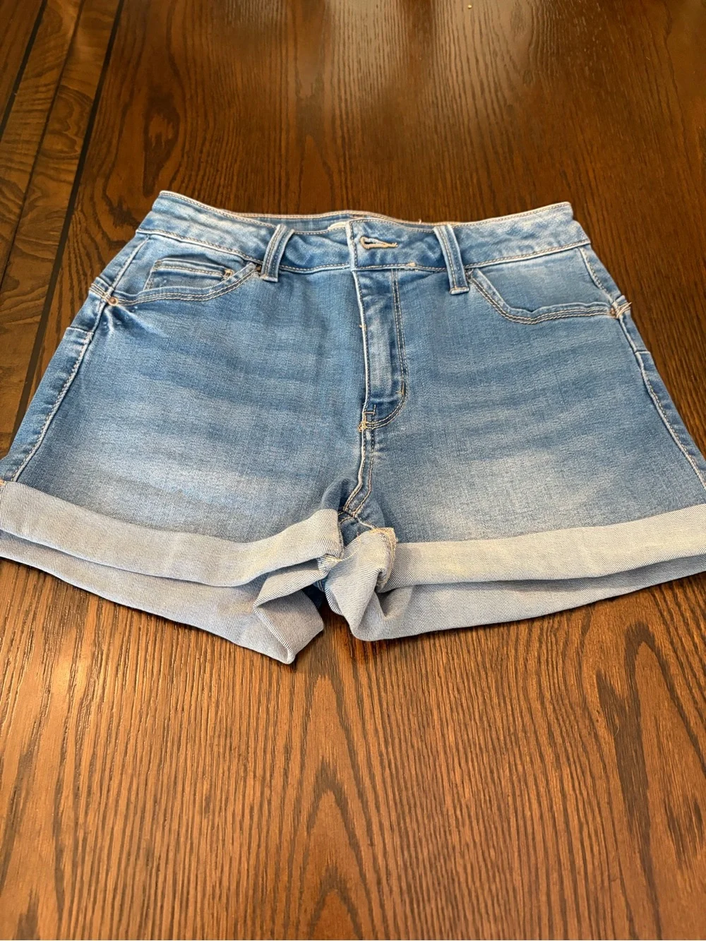 Wax Jean Light Blue Rolled-Hem Denim Shorts